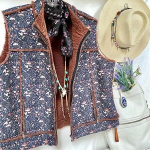 Farmhouse Teddy boho floral vest w prairie country peasant cabin vibe